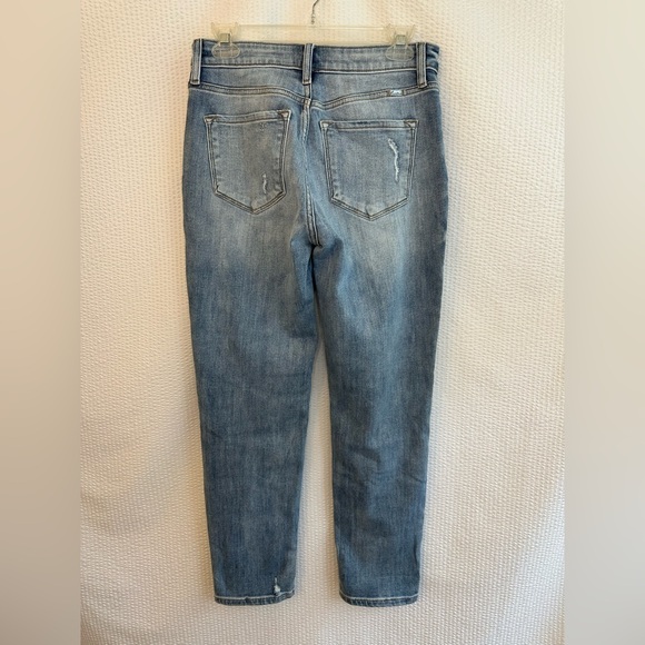 KanCan Clanton High Rise Fray Mom Blue Jeans Size: 7 / 27 - Picture 2 of 10